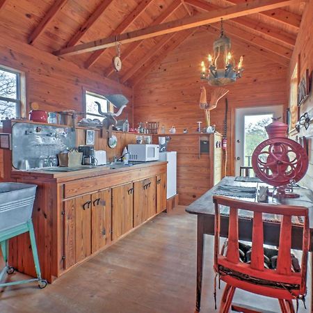 Ark Bunkhouse Fredericksburg Hideaway With Hot Tub 빌라 외부 사진