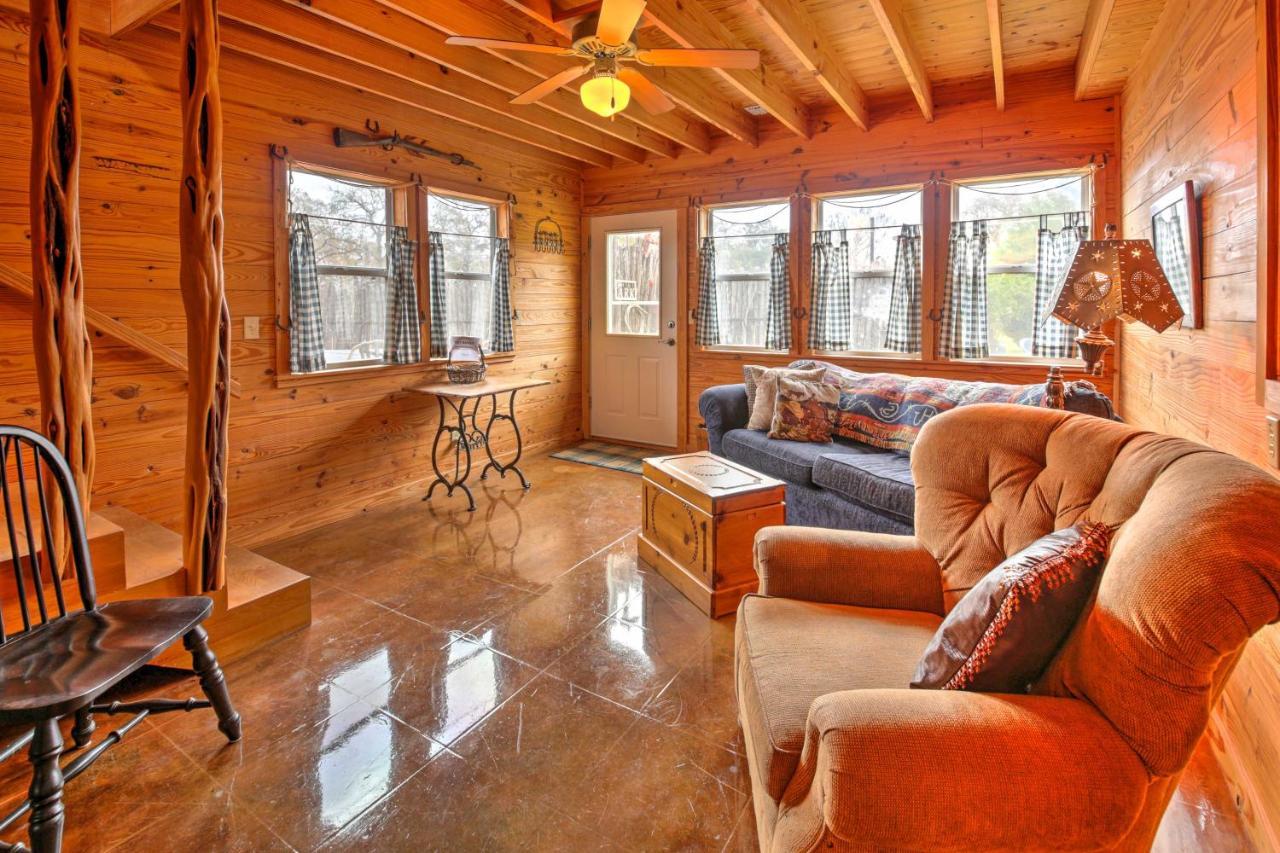 Ark Bunkhouse Fredericksburg Hideaway With Hot Tub 빌라 외부 사진