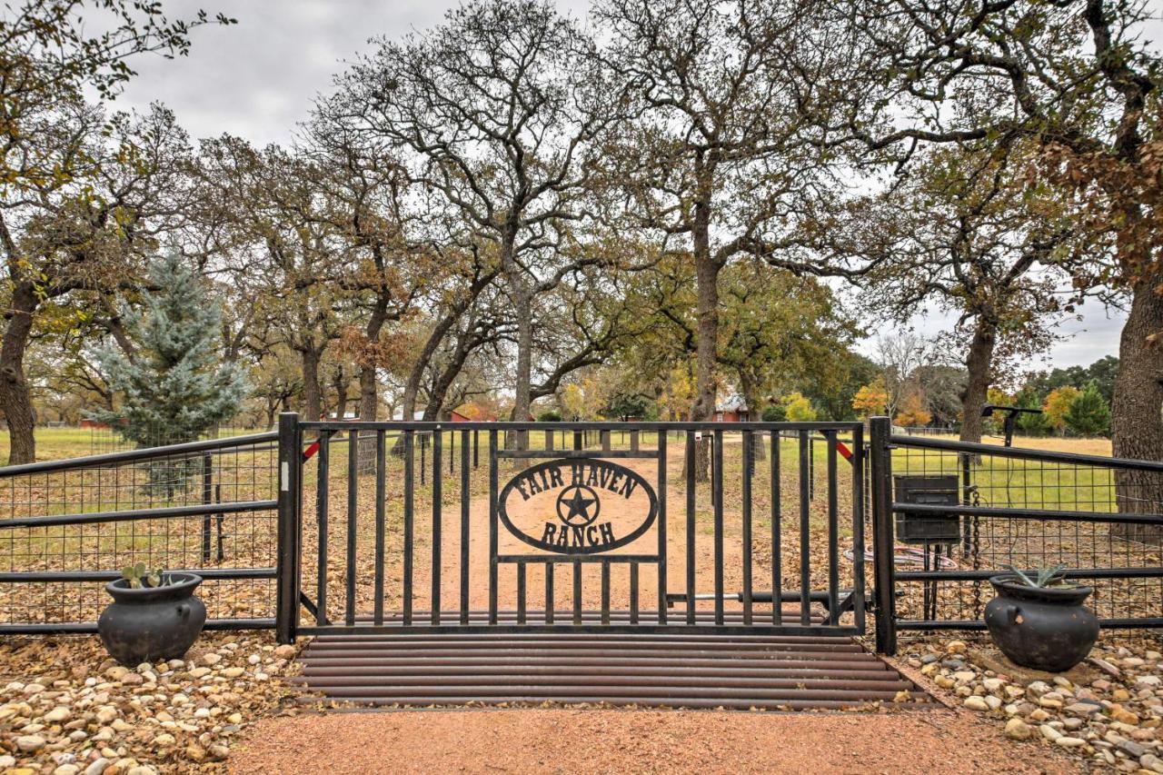 Ark Bunkhouse Fredericksburg Hideaway With Hot Tub 빌라 외부 사진
