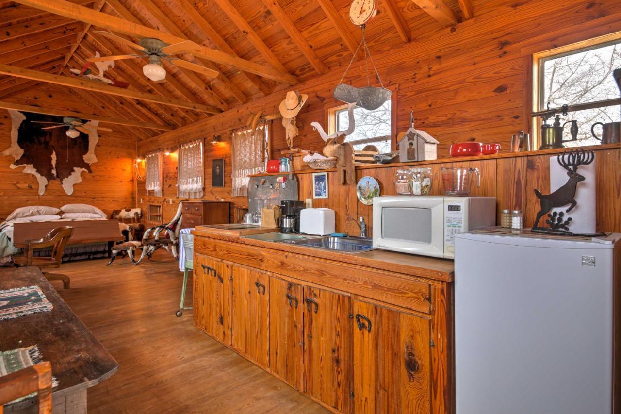 Ark Bunkhouse Fredericksburg Hideaway With Hot Tub 빌라 외부 사진