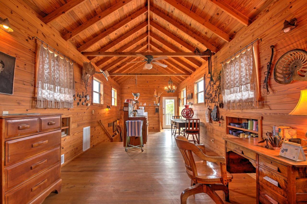 Ark Bunkhouse Fredericksburg Hideaway With Hot Tub 빌라 외부 사진