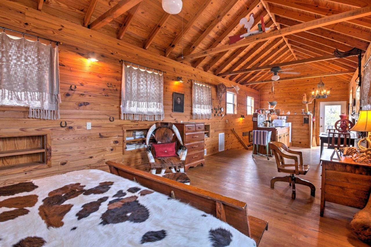 Ark Bunkhouse Fredericksburg Hideaway With Hot Tub 빌라 외부 사진
